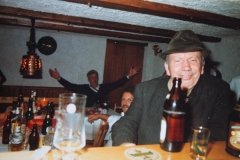 Jübskatz Werner in Rauschs Kellerbar